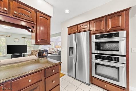 1986 W Reserve Circle Avon OH 44011