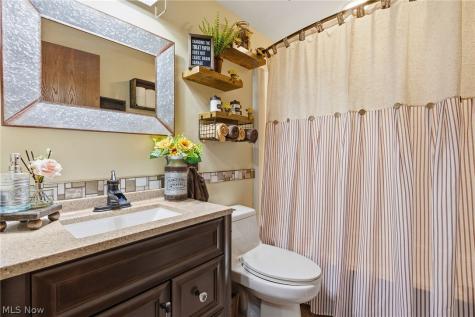 8330 Quail Point Lane Mentor OH 44060