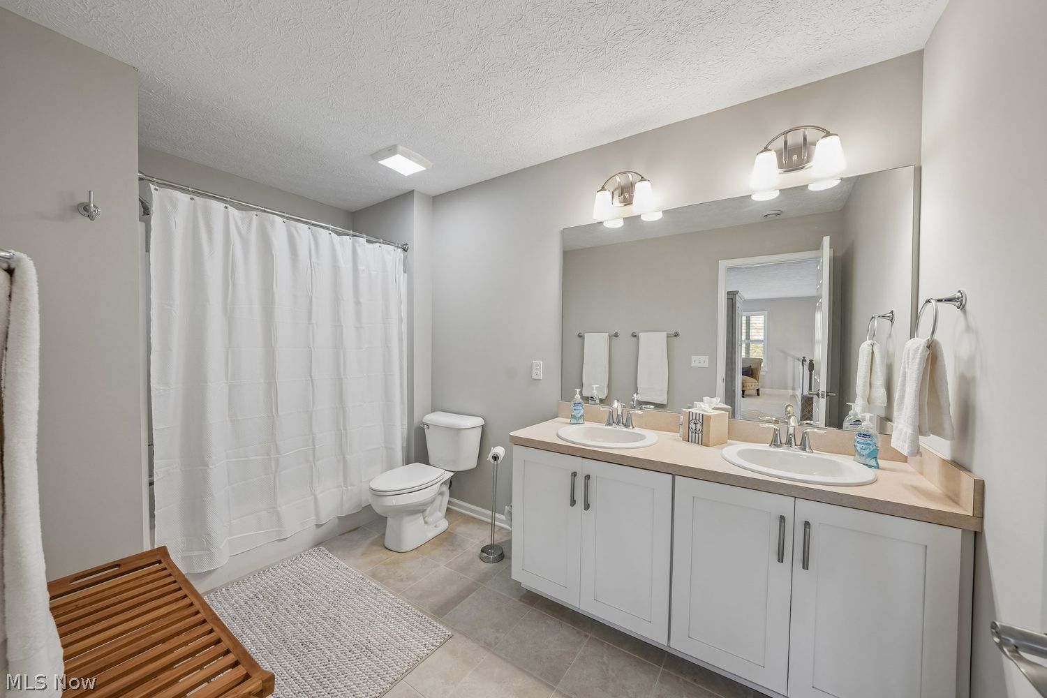32729 Signature Parkway Avon Lake OH 44012