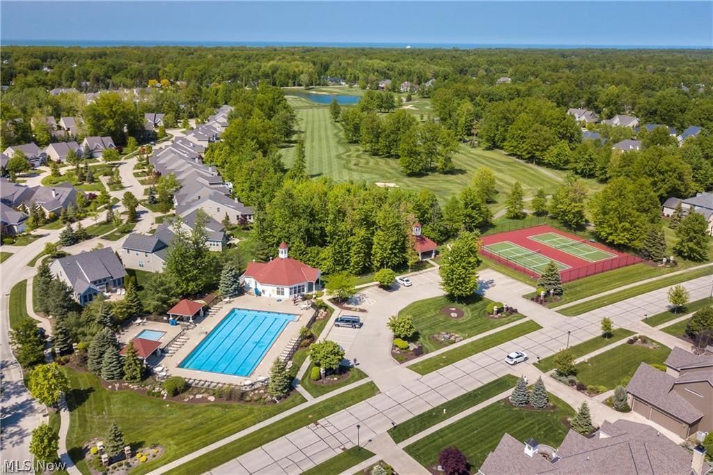 32729 Signature Parkway Avon Lake OH 44012