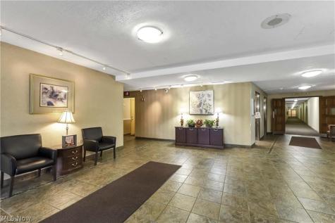 11850 Edgewater Drive Lakewood OH 44107