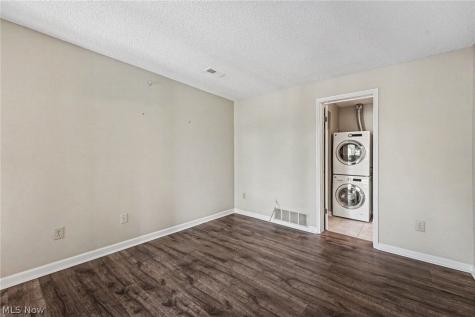 220 Fox Hollow Drive Mayfield Heights OH 44124