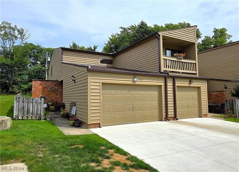 138 Kimrose Lane Broadview Heights OH 44147