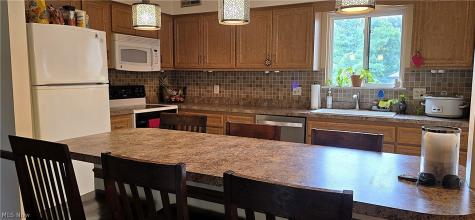 138 Kimrose Lane Broadview Heights OH 44147