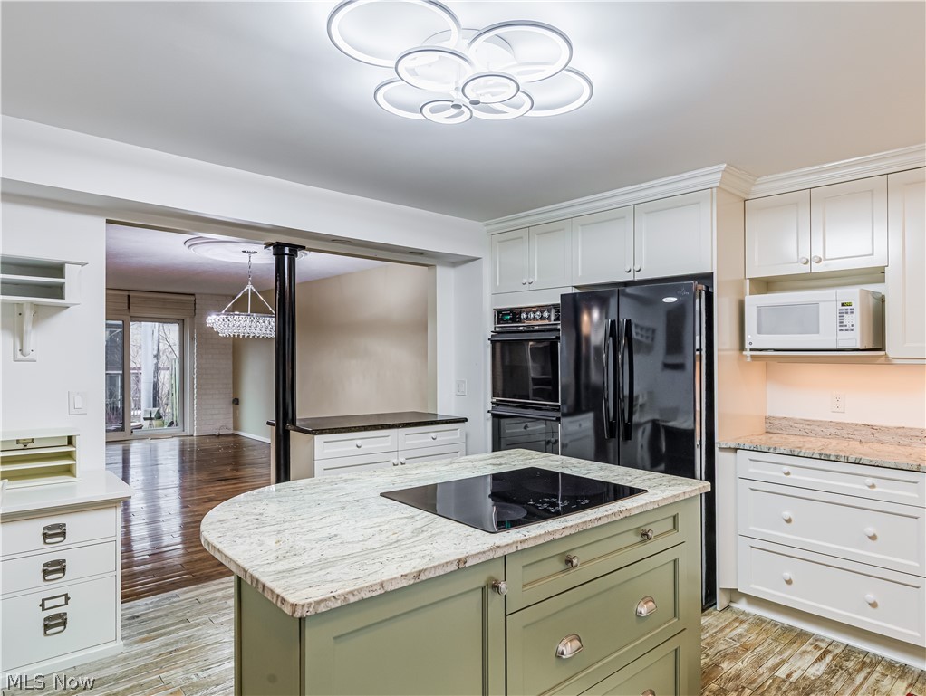 2675 Warrensville Center Road Shaker Heights OH 44122
