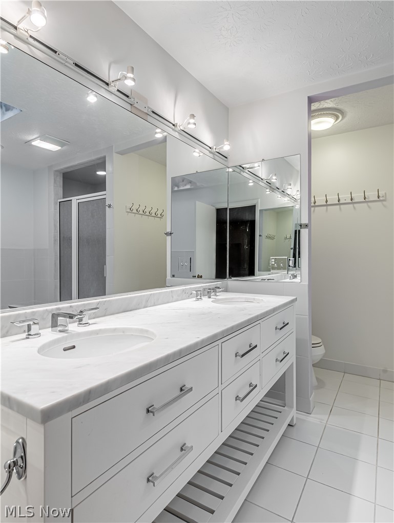 2675 Warrensville Center Road Shaker Heights OH 44122