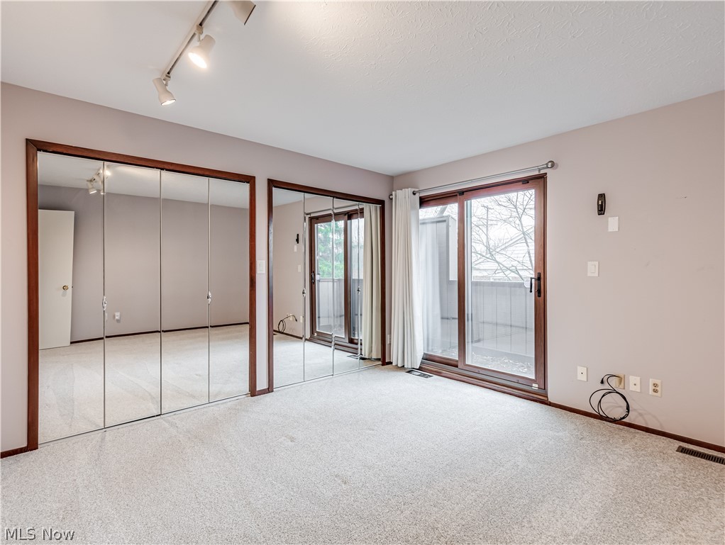 2675 Warrensville Center Road Shaker Heights OH 44122