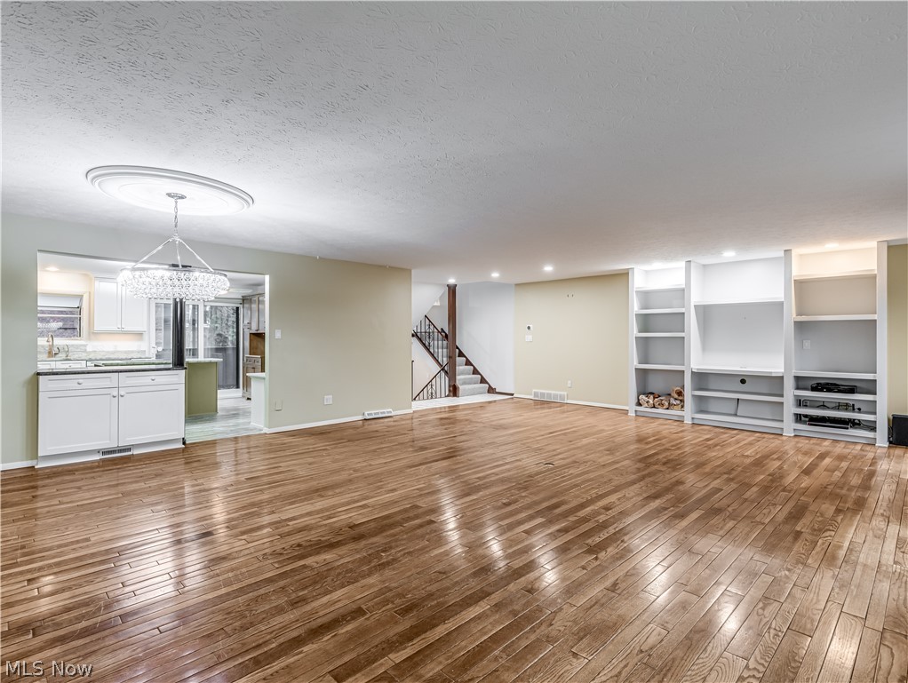 2675 Warrensville Center Road Shaker Heights OH 44122
