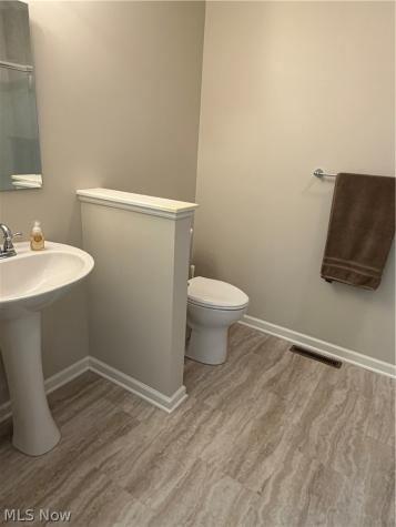 4153 Ledgewater Drive Mogadore OH 44260