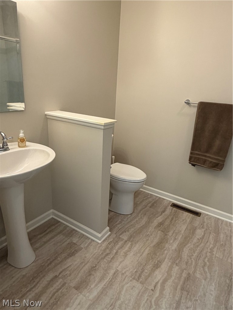 4153 Ledgewater Drive Mogadore OH 44260