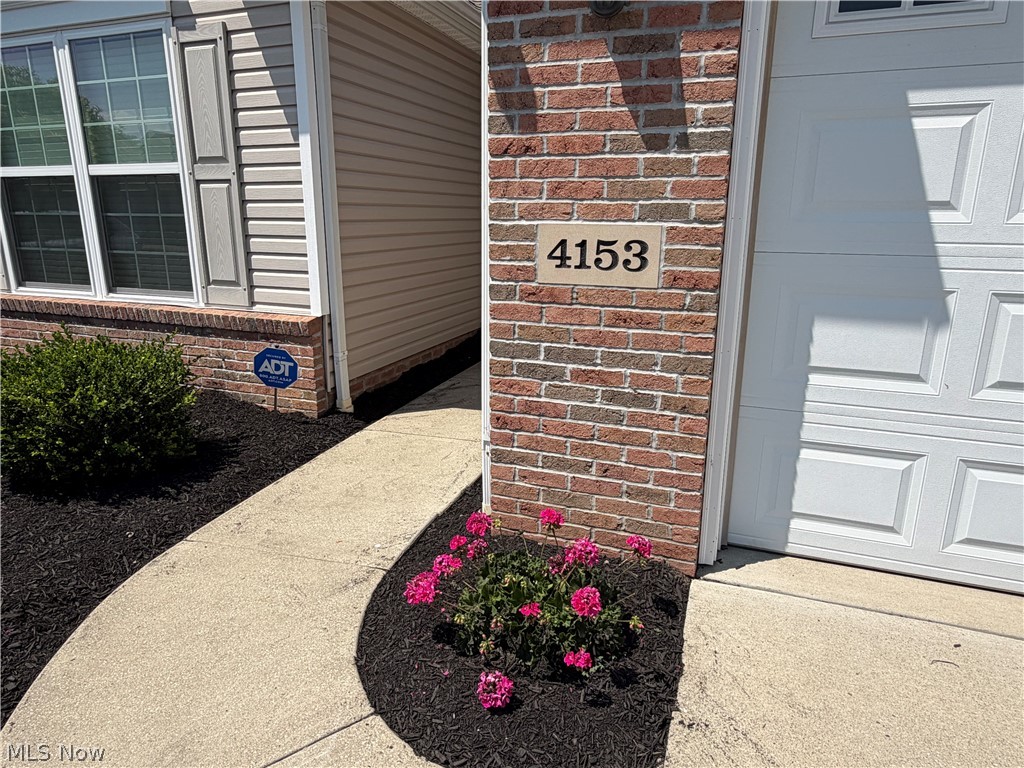 4153 Ledgewater Drive Mogadore OH 44260