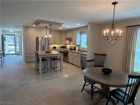 4153 Ledgewater Drive Mogadore OH 44260