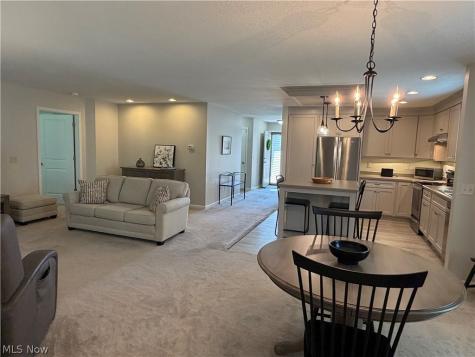 4153 Ledgewater Drive Mogadore OH 44260