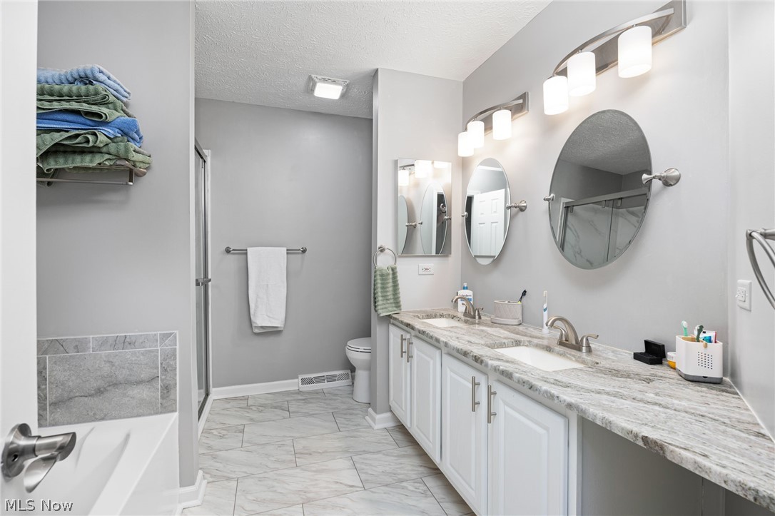 6604 Hidden Lake Trail Brecksville OH 44141