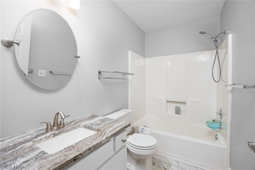 6604 Hidden Lake Trail Brecksville OH 44141