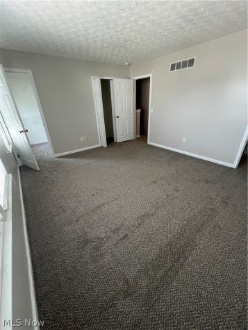 1308 Wellingshire Circle Cuyahoga Falls OH 44221