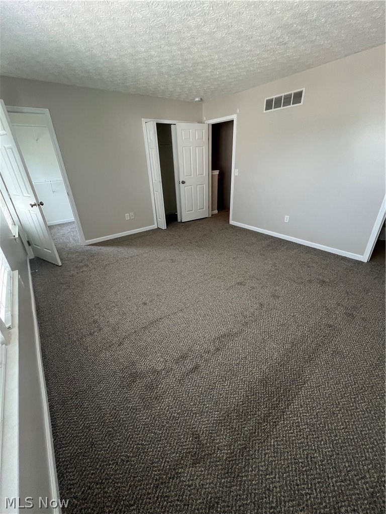 1308 Wellingshire Circle Cuyahoga Falls OH 44221