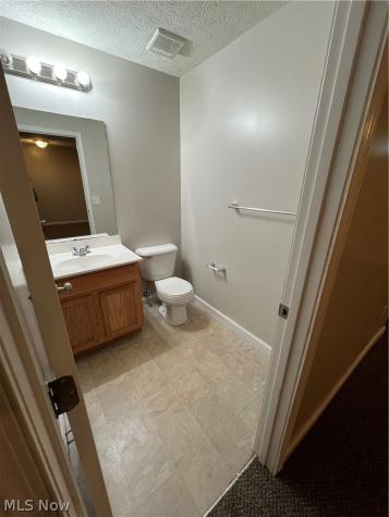 1308 Wellingshire Circle Cuyahoga Falls OH 44221