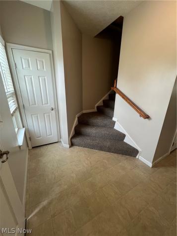 1308 Wellingshire Circle Cuyahoga Falls OH 44221