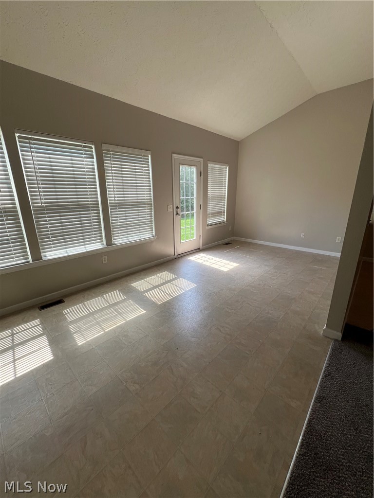 1308 Wellingshire Circle Cuyahoga Falls OH 44221