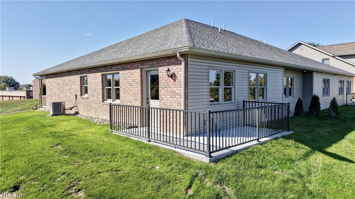 217 Pinehurst Drive Dover OH 44622