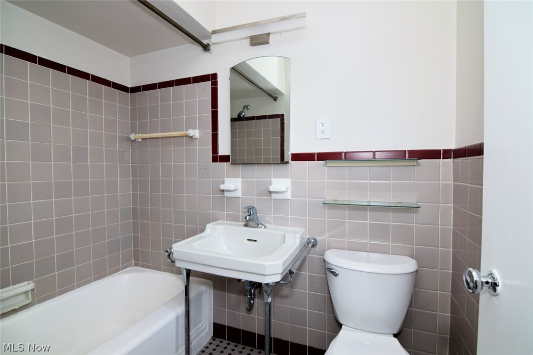 15825 Van Aken Boulevard Shaker Heights OH 44120