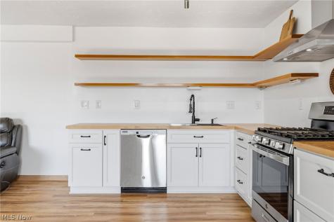 12029 Clifton Boulevard Lakewood OH 44107