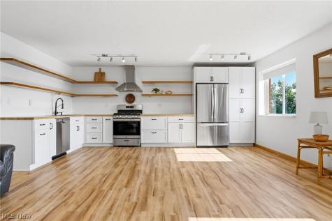 12029 Clifton Boulevard Lakewood OH 44107