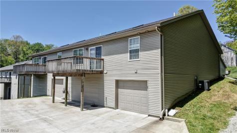 213 Knollton Drive Millersburg OH 44654