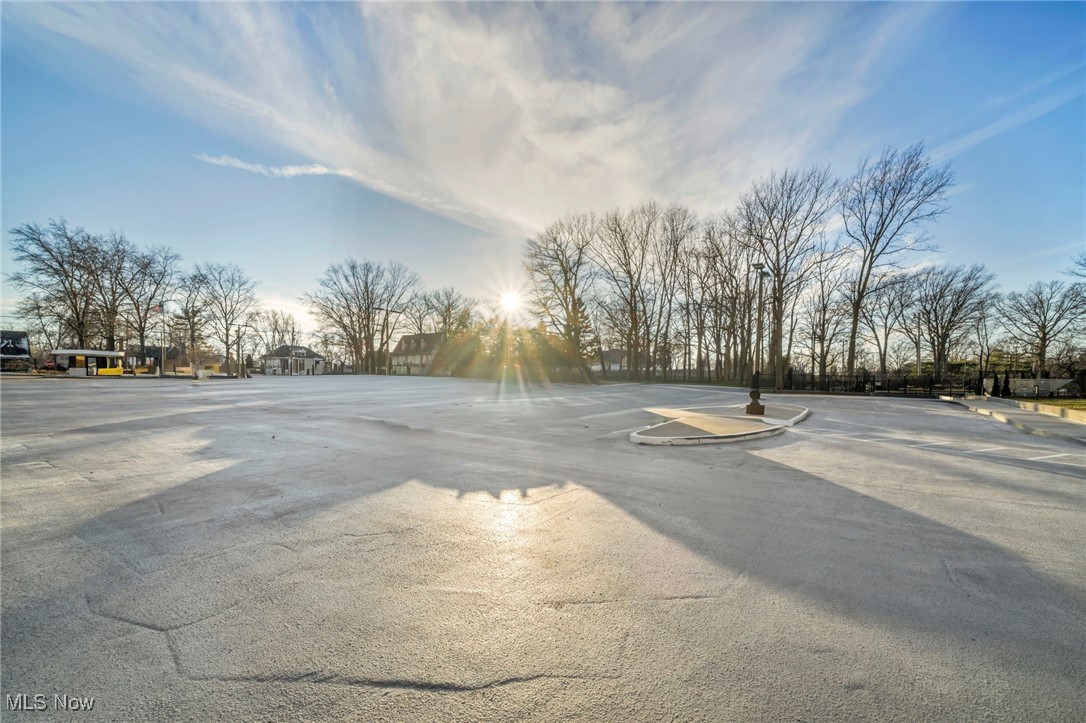 12550 Lake Avenue Lakewood OH 44107