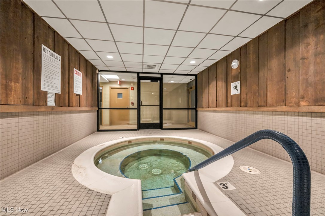 12550 Lake Avenue Lakewood OH 44107