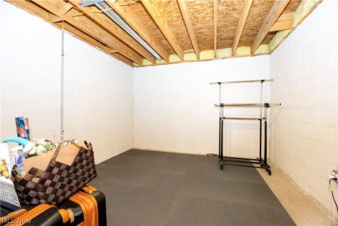 1118 Mindy Lane Wooster OH 44691