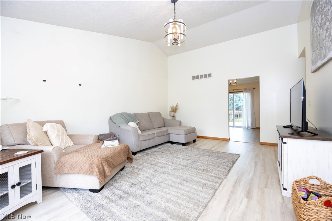 1118 Mindy Lane Wooster OH 44691