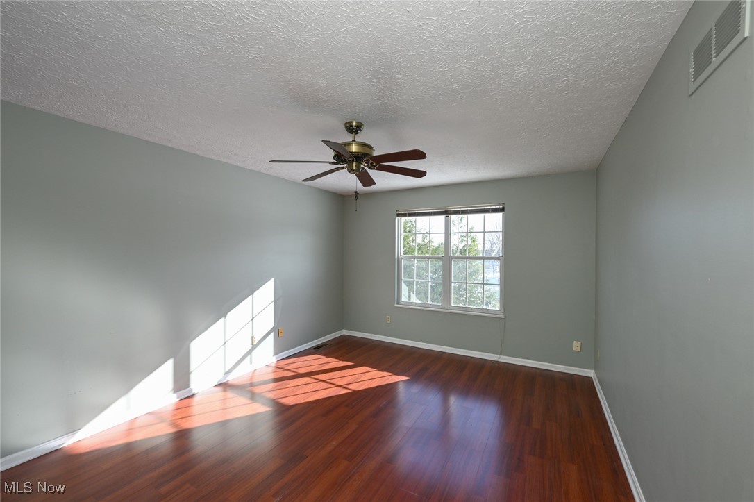 7121 W Cross Creek Trail Brecksville OH 44141