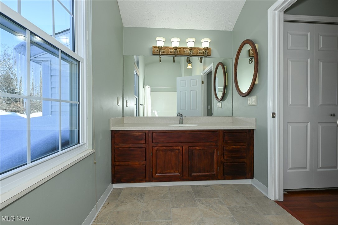7121 W Cross Creek Trail Brecksville OH 44141