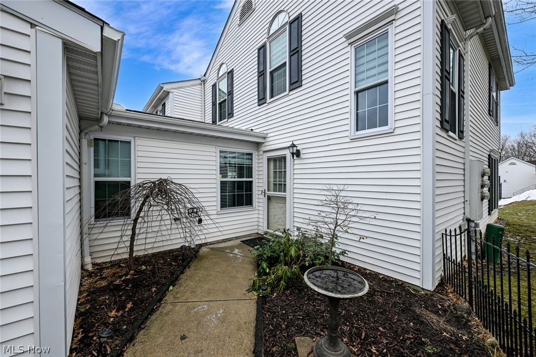 7121 W Cross Creek Trail Brecksville OH 44141