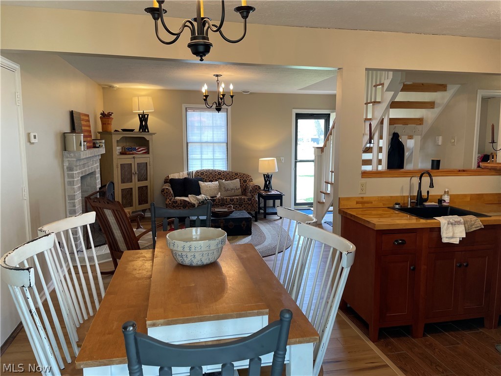 3267 Pinewood New Waterford OH 44445