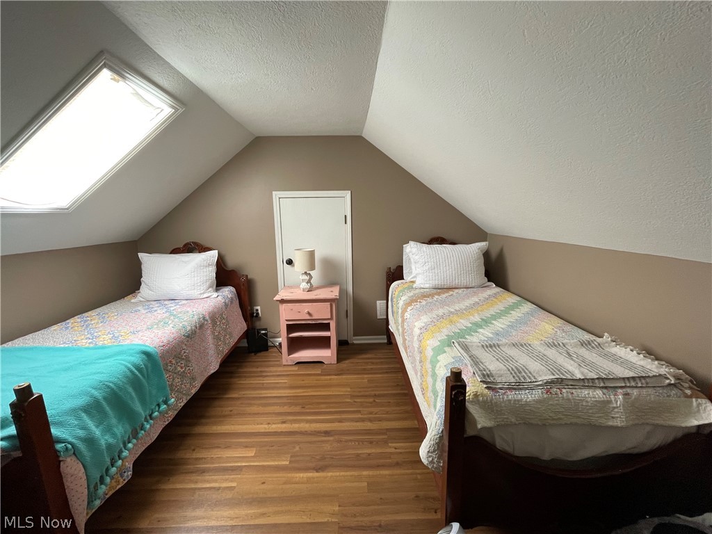3267 Pinewood New Waterford OH 44445