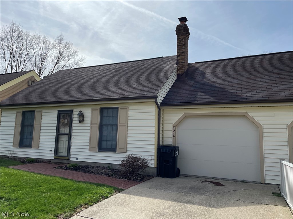 3267 Pinewood New Waterford OH 44445