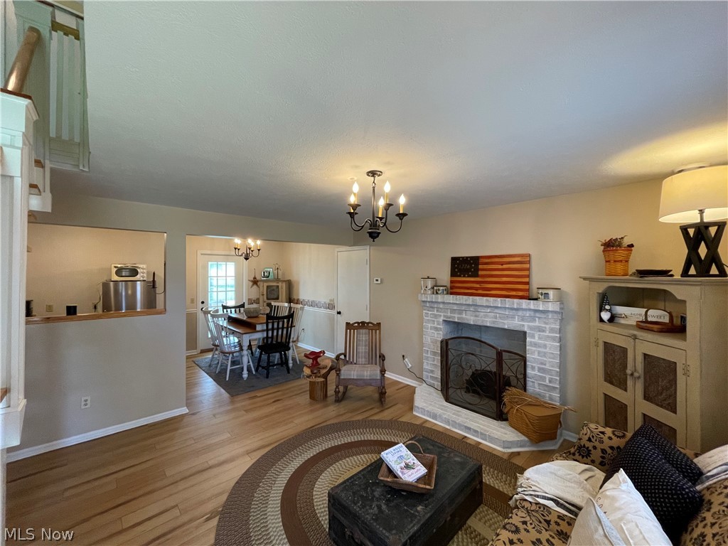3267 Pinewood New Waterford OH 44445