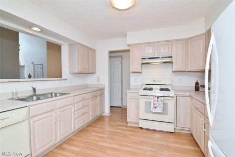 7281 Lilac Court North Olmsted OH 44070