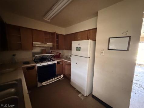 9350 Mount Auburn Avenue Cleveland OH 44104