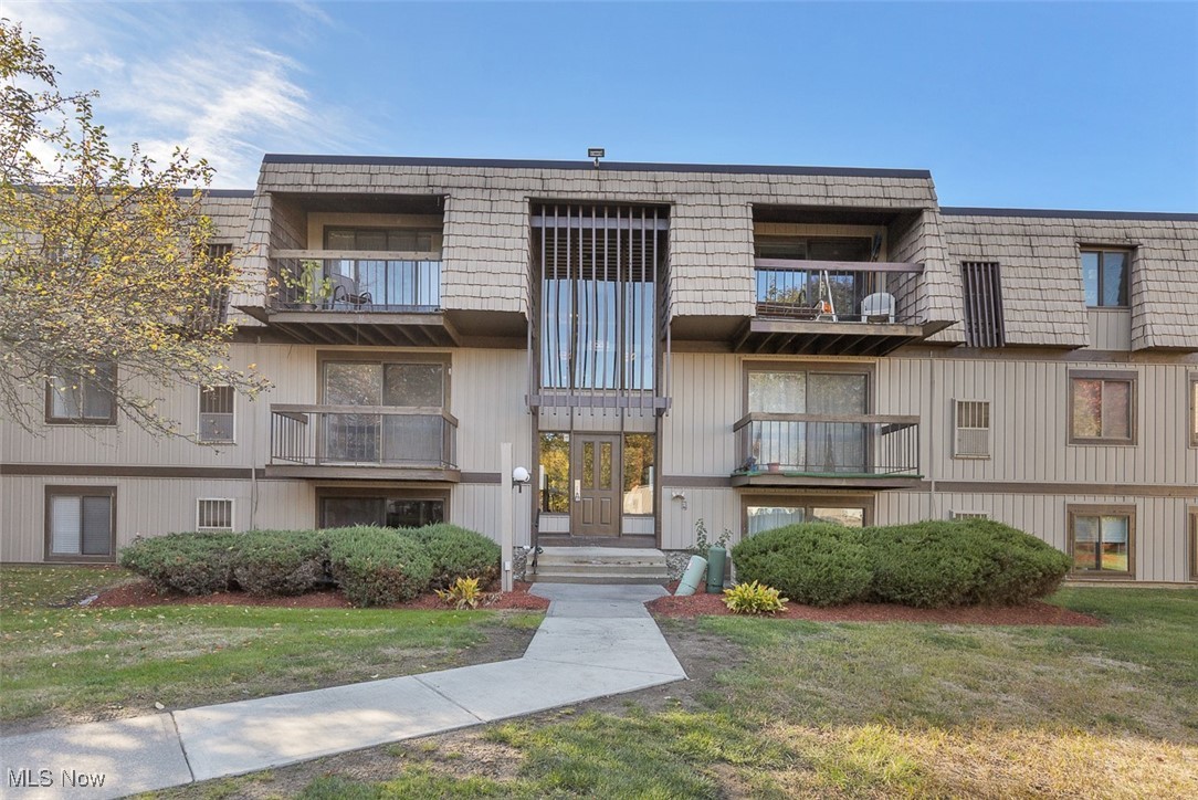 9530 Cove Drive North Royalton OH 44133