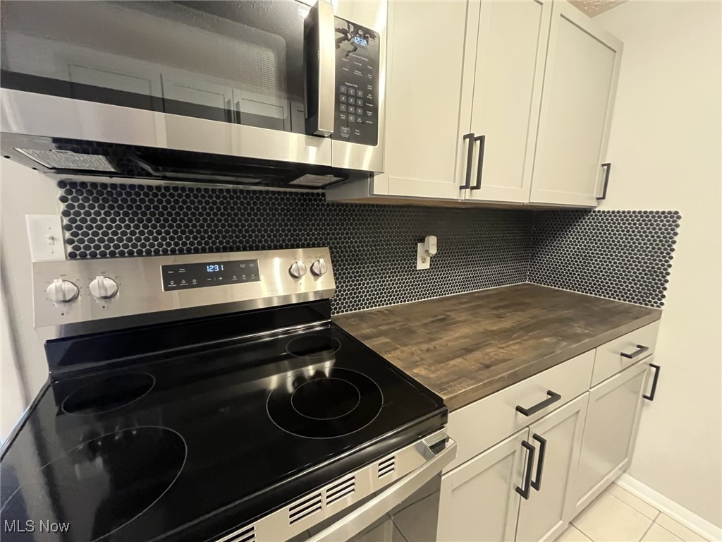 9530 Cove Drive North Royalton OH 44133