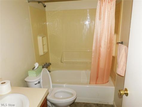 8027 Independence Drive Mentor OH 44060