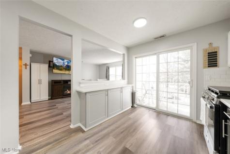 868 Tollis Parkway Broadview Heights OH 44147