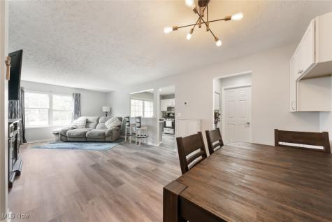 868 Tollis Parkway Broadview Heights OH 44147