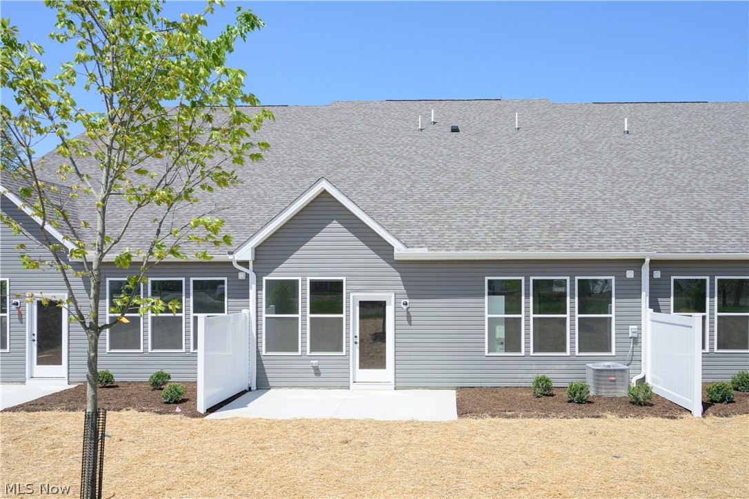 773 Rock Harbor Avon Lake OH 44012