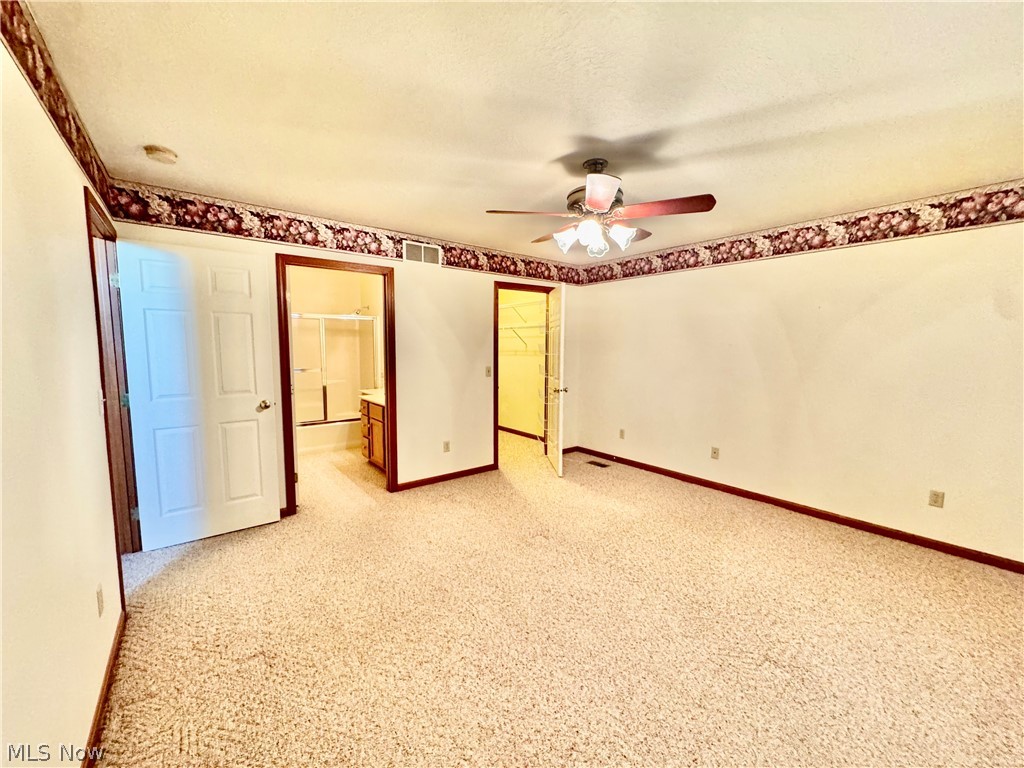 216 Village Court Columbiana OH 44408