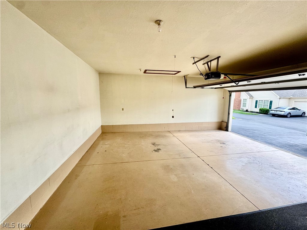 216 Village Court Columbiana OH 44408